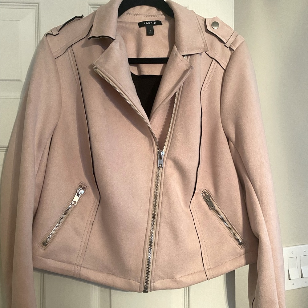 Super soft light pink Moto jacket! Size 1X from Torrid.